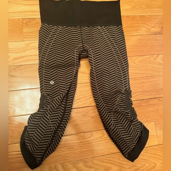 Lululemon capri leggings - Picture 1 of 6